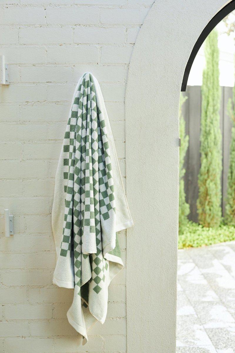 Roman Pool Towel Sage & Chalk by BAINA  ローマンプールタオル セージ&チョーク