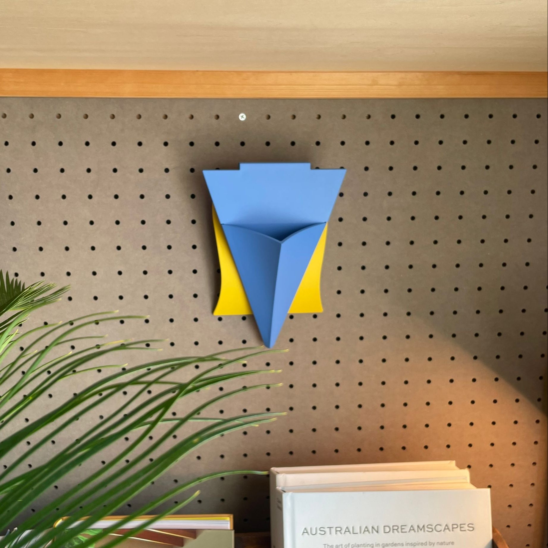 RITRATTO 213 [straw yellow + smalt blue] by Alessandro Mendini