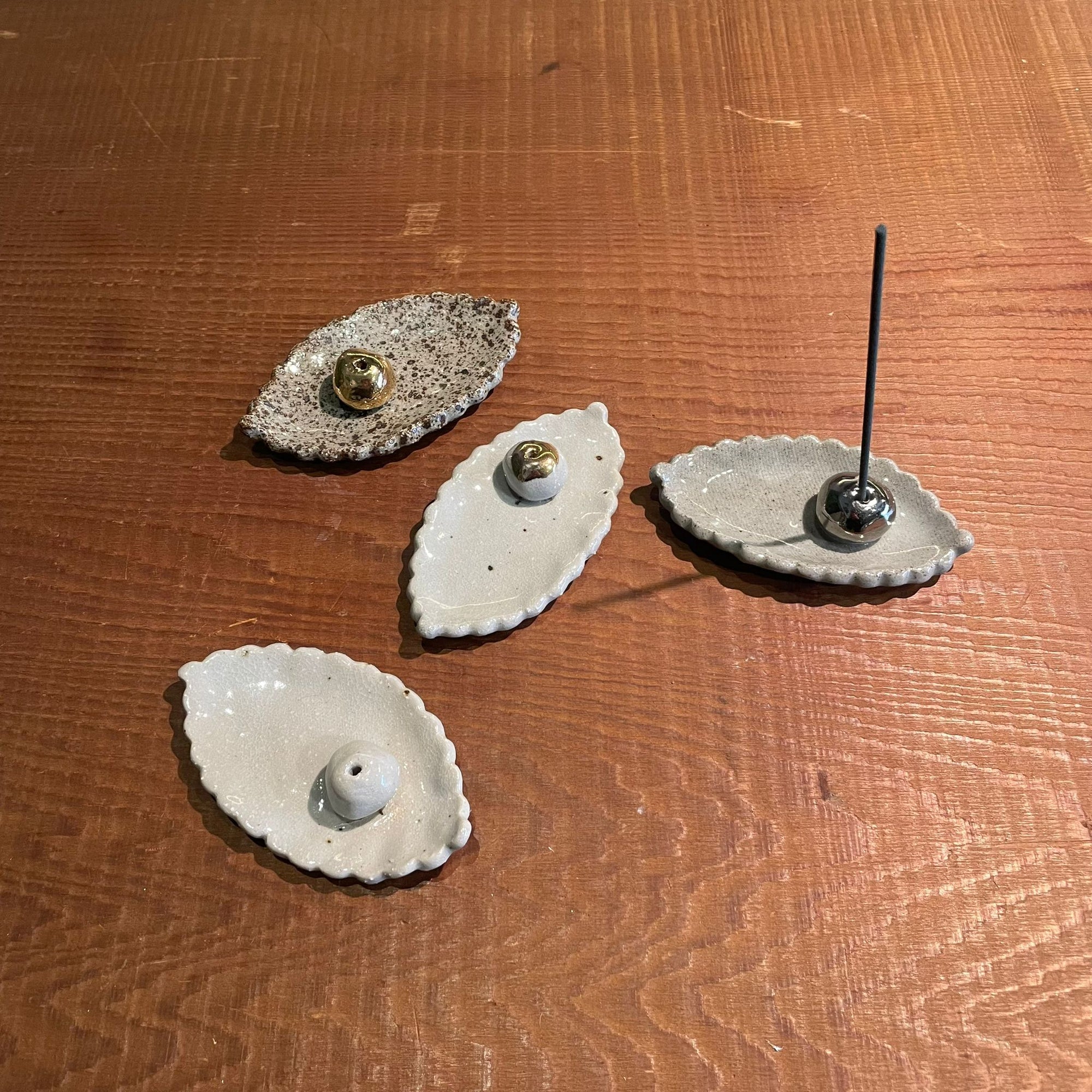 Leaf Incense  Holder  by Bridget Bodenham リーフインセンスホルダー