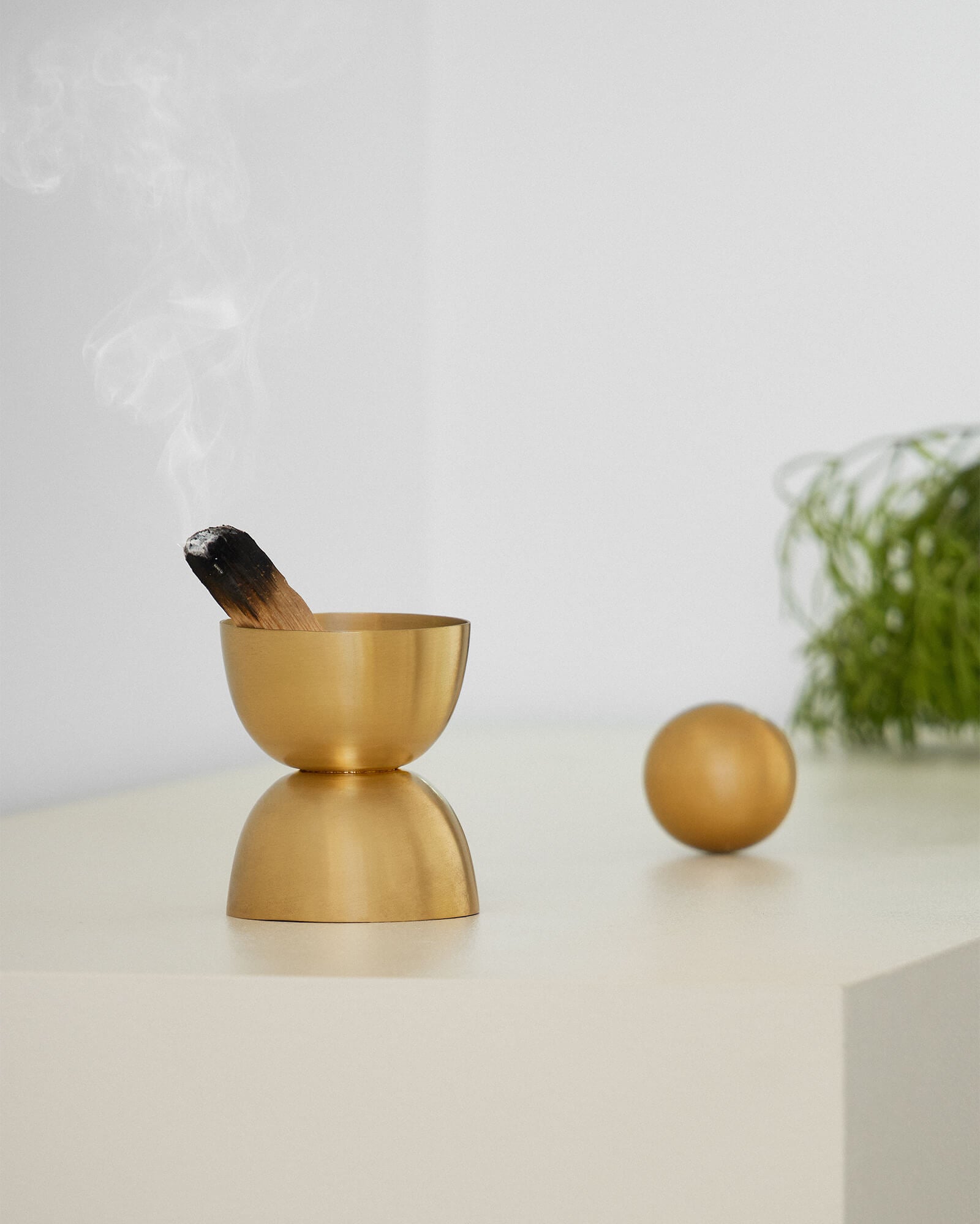インセンスホルダー Essence Incense Holder by Lightly I