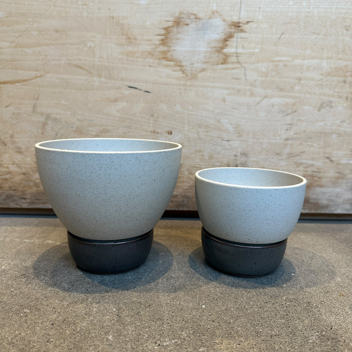 Husk Planter in Brown