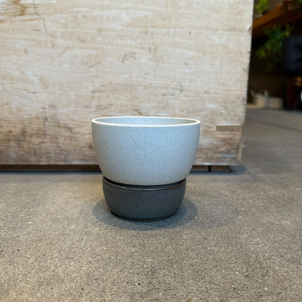 Husk Planter in Brown