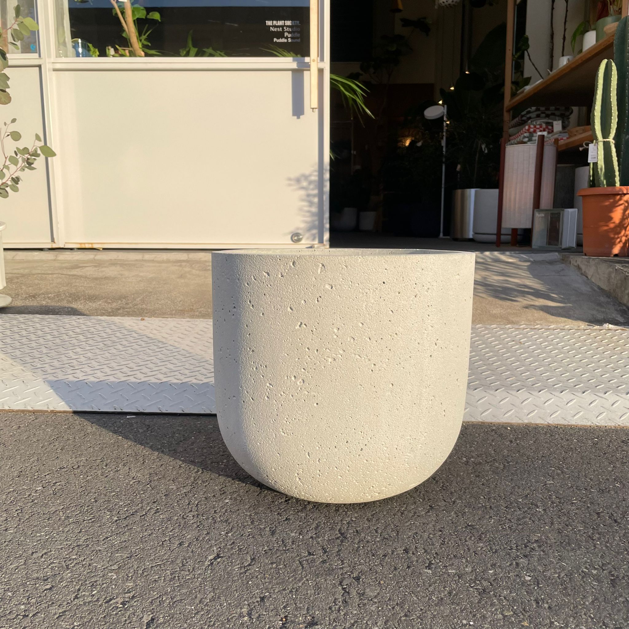 ラウンドUプランターモノI 大きな植木鉢 I プラントソサエティ