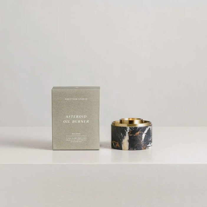 アストロイド オイルバーナーセットThe Asteroid Oil Burner with Lavender essential oil &amp; Australian beeswax candle by Addition Studio
