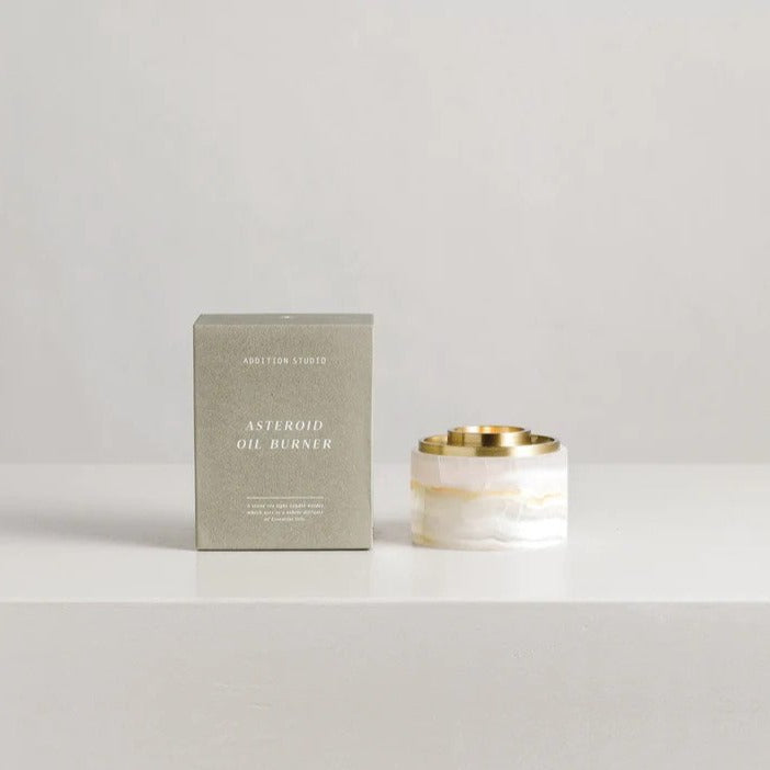 アストロイド オイルバーナーセットThe Asteroid Oil Burner with Lavender essential oil &amp; Australian beeswax candle by Addition Studio
