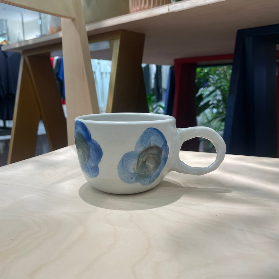 コーヒーカップ by Bridget Bodenham