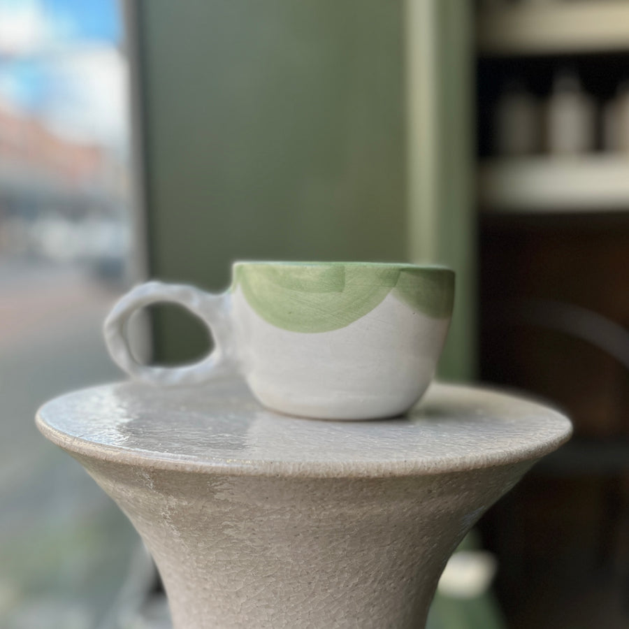 Coffee Cup by Bridget Bodenham　コーヒーカップ