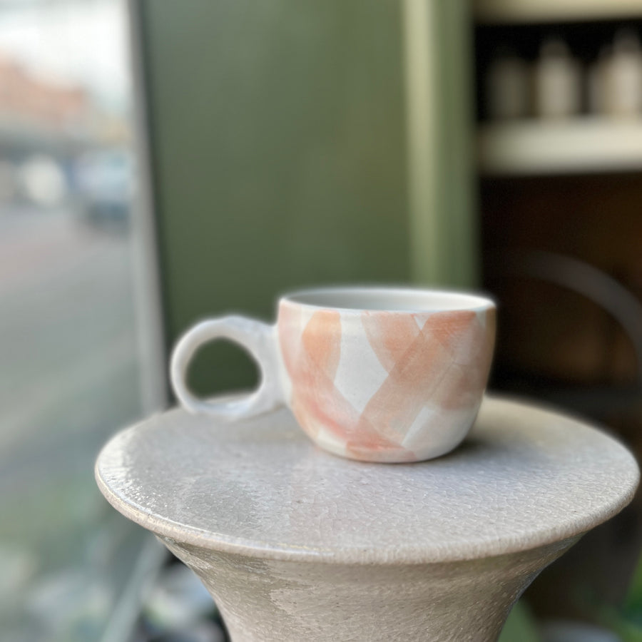 Coffee Cup by Bridget Bodenham　コーヒーカップ