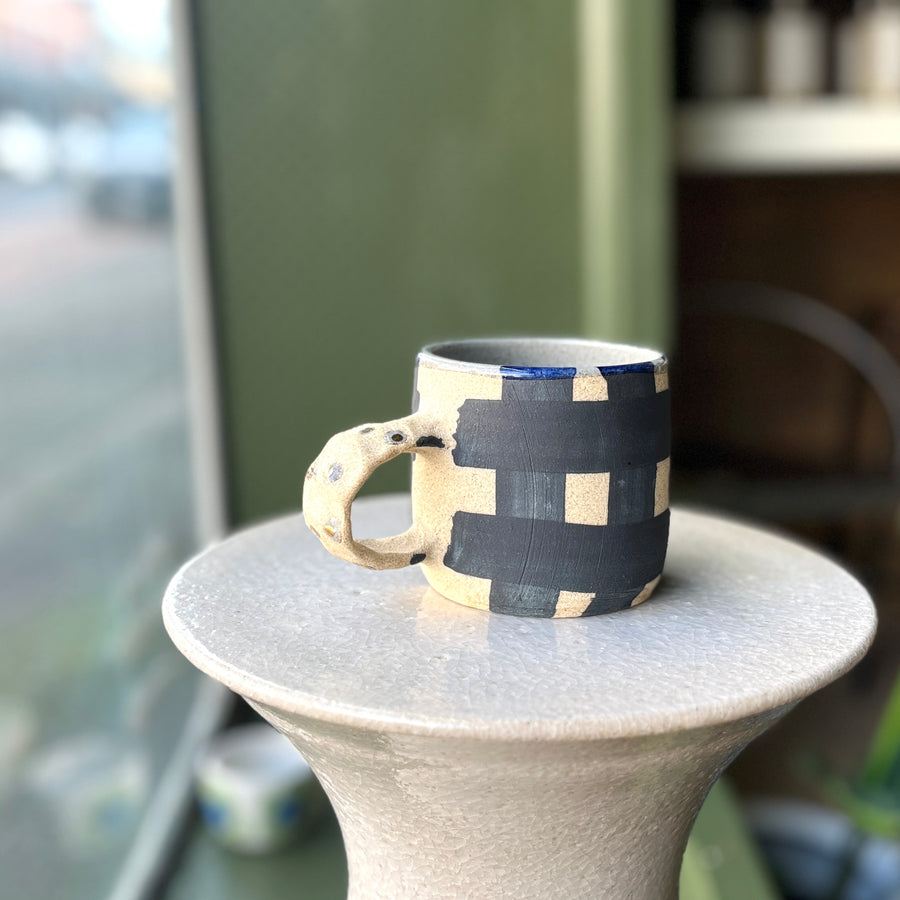 Coffee Cup by Bridget Bodenham　コーヒーカップ