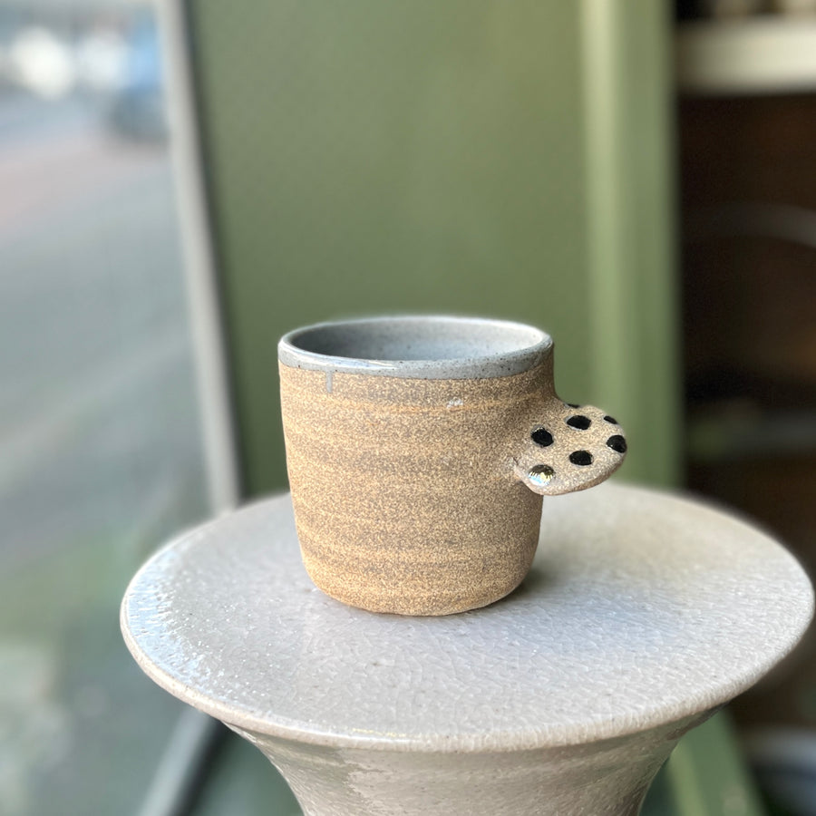 Coffee Cup by Bridget Bodenham　コーヒーカップ