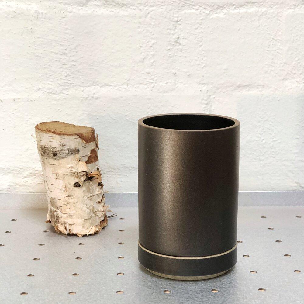 hasami planter small black