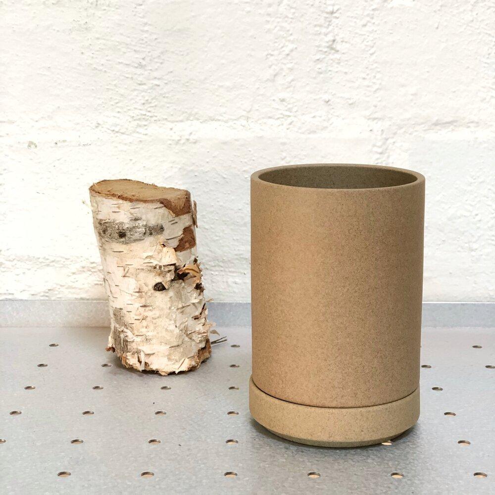 Planter in Natural by Hasami Porcelain プランター ナチュラル
