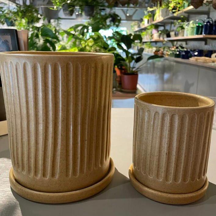 Wheat Fluted Planter by Arcadia Scott ウィート フルーテッド プランター