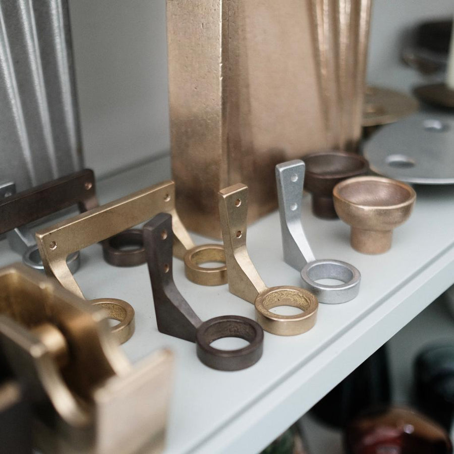 インセンスバーナー Bronze by Henry Wilson